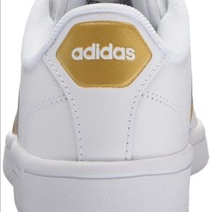 Adidas Women’s CF Advantage Sneakers NIB